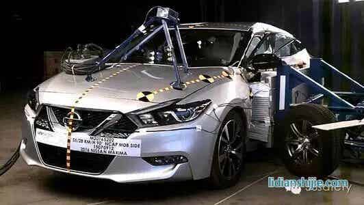 全球首款應(yīng)用磷酸鐵鋰離子電池的插電式油電混合動力車