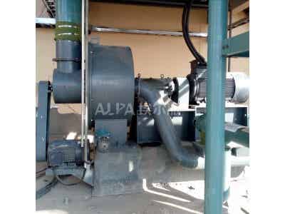 埃爾派電池液材料粉碎機(jī) 側(cè)開門設(shè)計(jì) 散熱好 更換方便