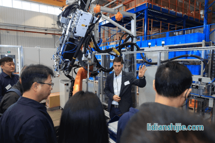 杜爾現(xiàn)場(chǎng)展示模塊化的涂膠應(yīng)用系統(tǒng)