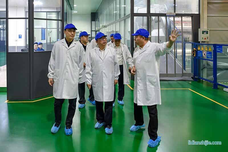 遼寧省工信廳副廳長(zhǎng)王丹群調(diào)研康輝新材