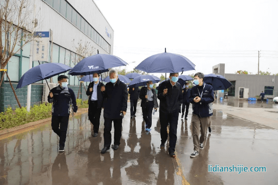 市政協(xié)調(diào)研組一行蒞臨天力鋰能調(diào)研指導(dǎo)工作