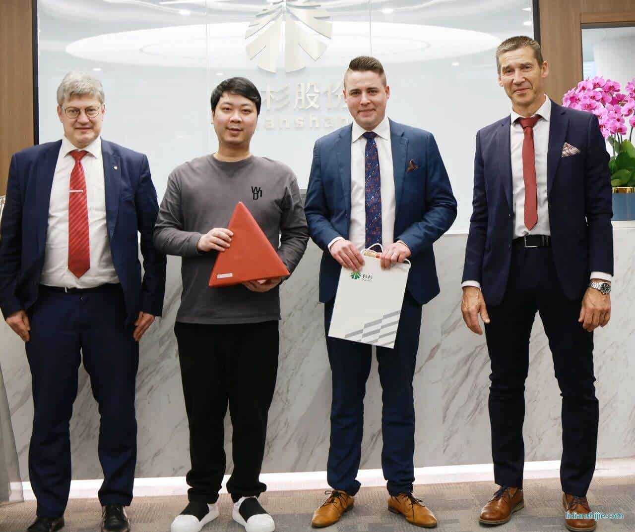 4月19日，芬蘭科斯霍爾姆市議會主席Christoffer Ingo、市長Rurik Ahlberg、技術總監(jiān)Ben Antell及芬蘭投資署成員一行蒞臨杉杉