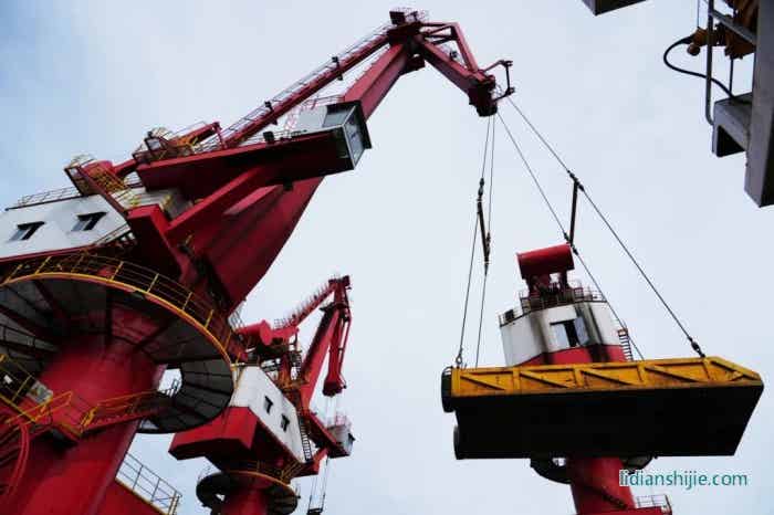 超萬金噸鎳產品在中偉印尼北莫羅瓦利產業基地園區碼頭裝載完畢 超萬金噸鎳產品在中偉印尼北莫羅瓦利產業基地園區碼頭裝載完畢